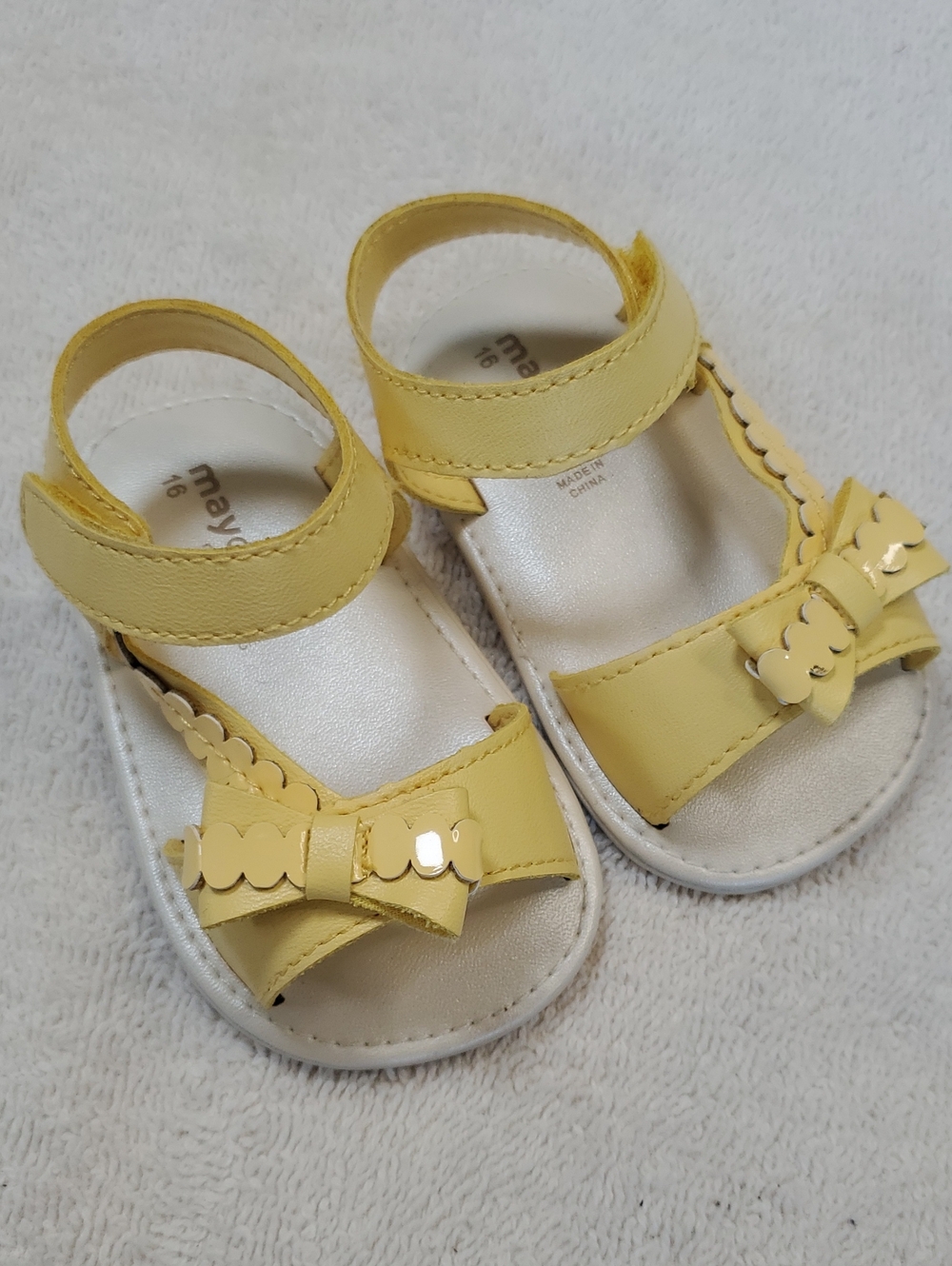 Mayoral Yellow Baby Girl Sandals with Bow Accent. Size 16/ 1/ 0 To 3 Mnths